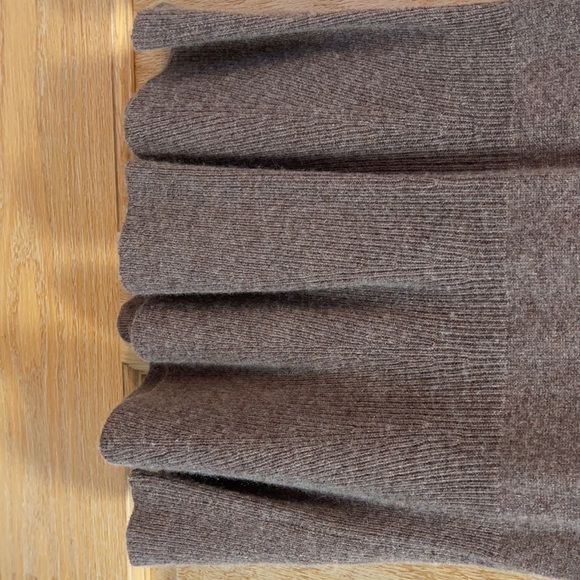 Antonio Melani XS Cashmere Turtle Neck Peplum - Picture 5 of 5